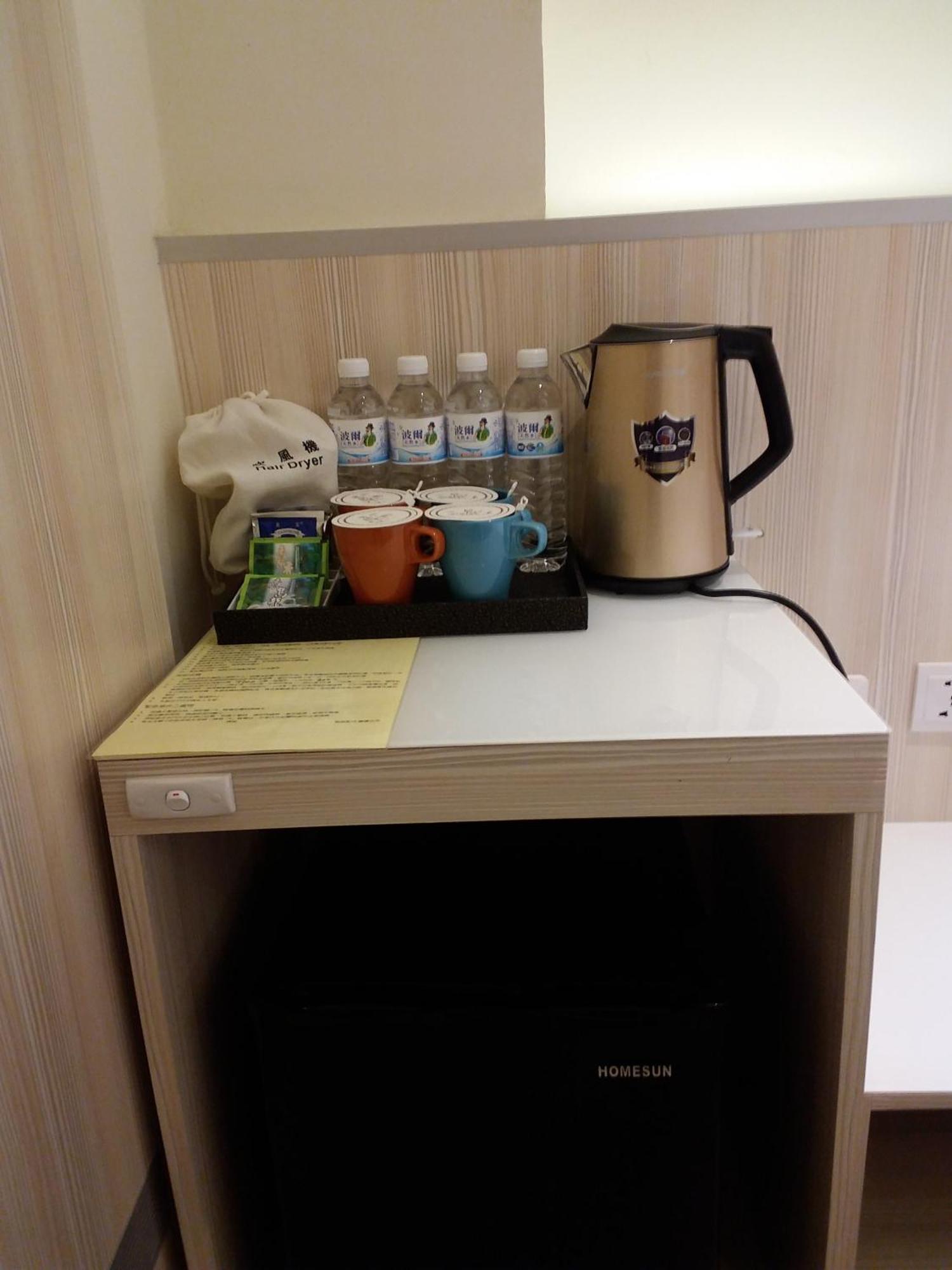 M Hotel Kaohsiung Ruang foto